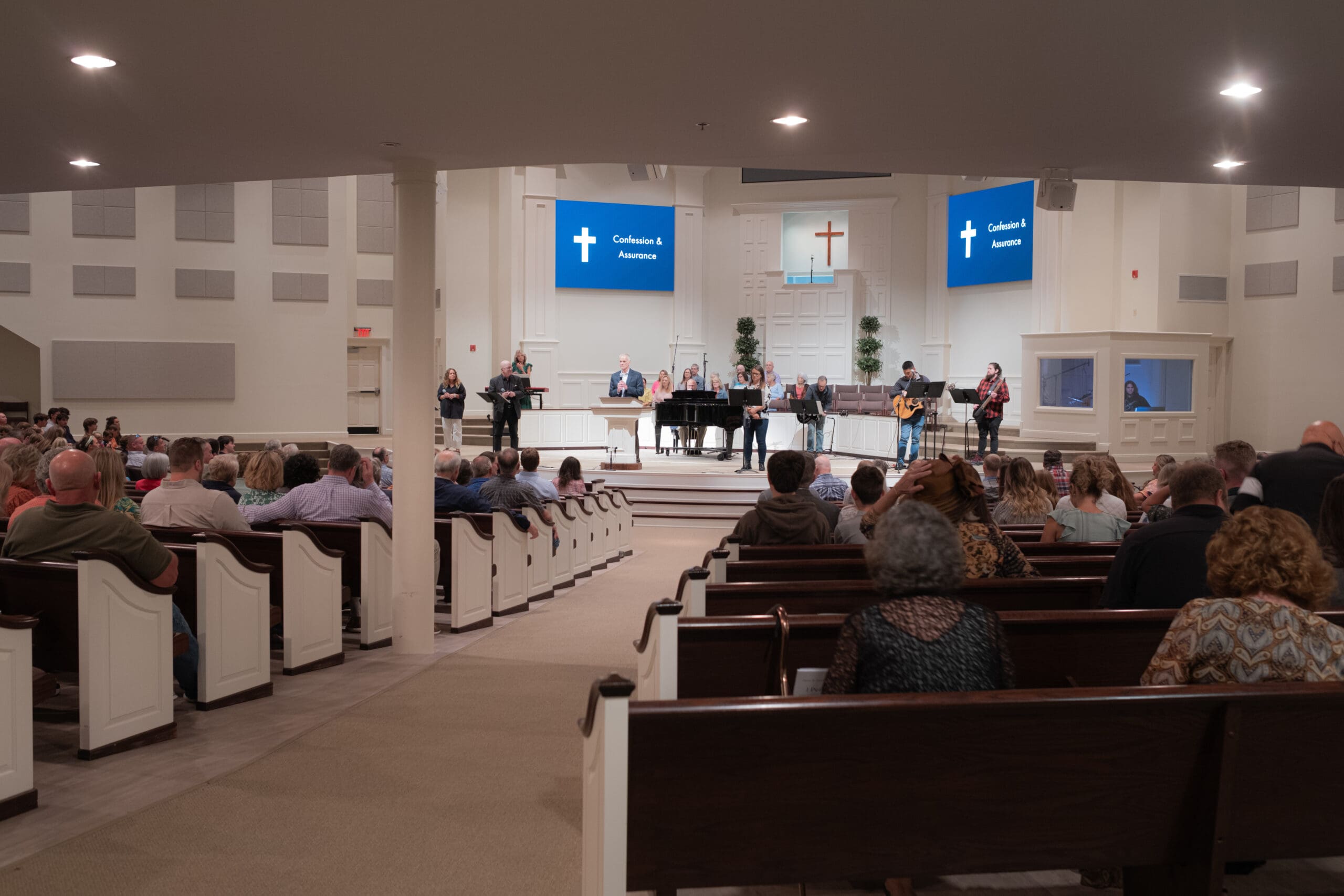 Worship at LaGrange Baptist Church
